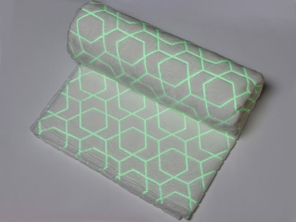 Светящийся в темноте плед Lattice черный