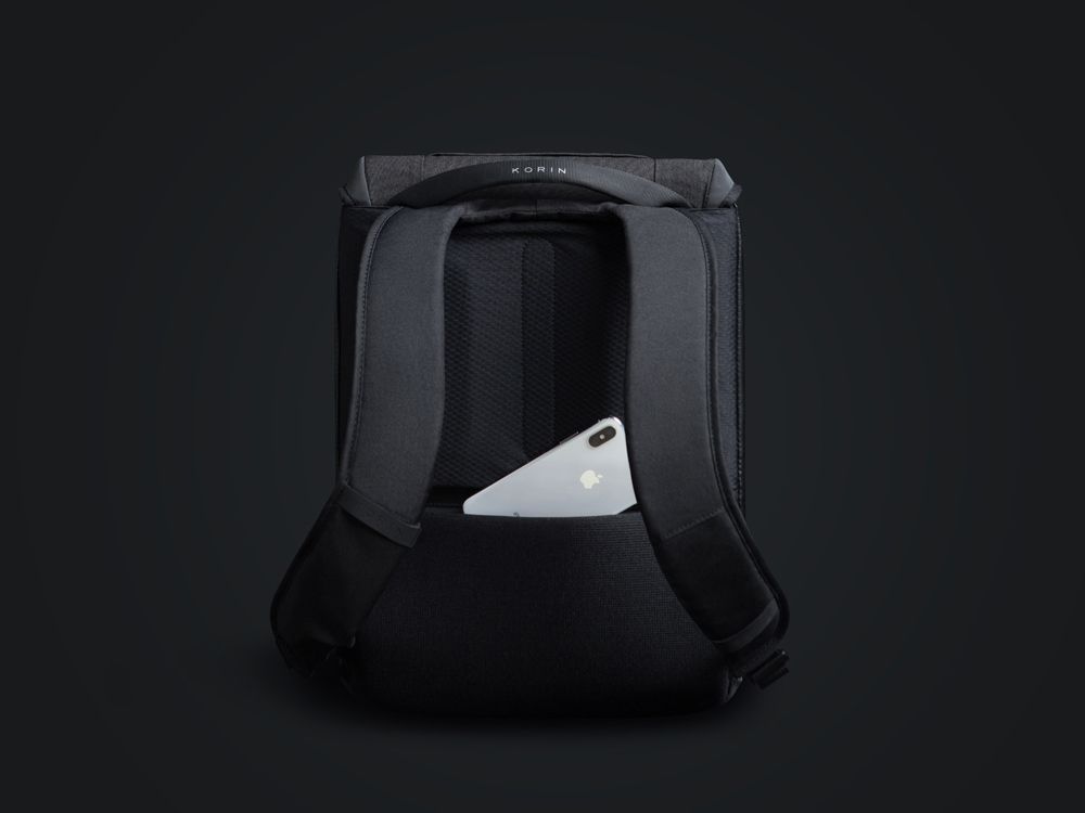 Водостойкий антикражный рюкзак Clickpack для ноутбука 15.6", черный