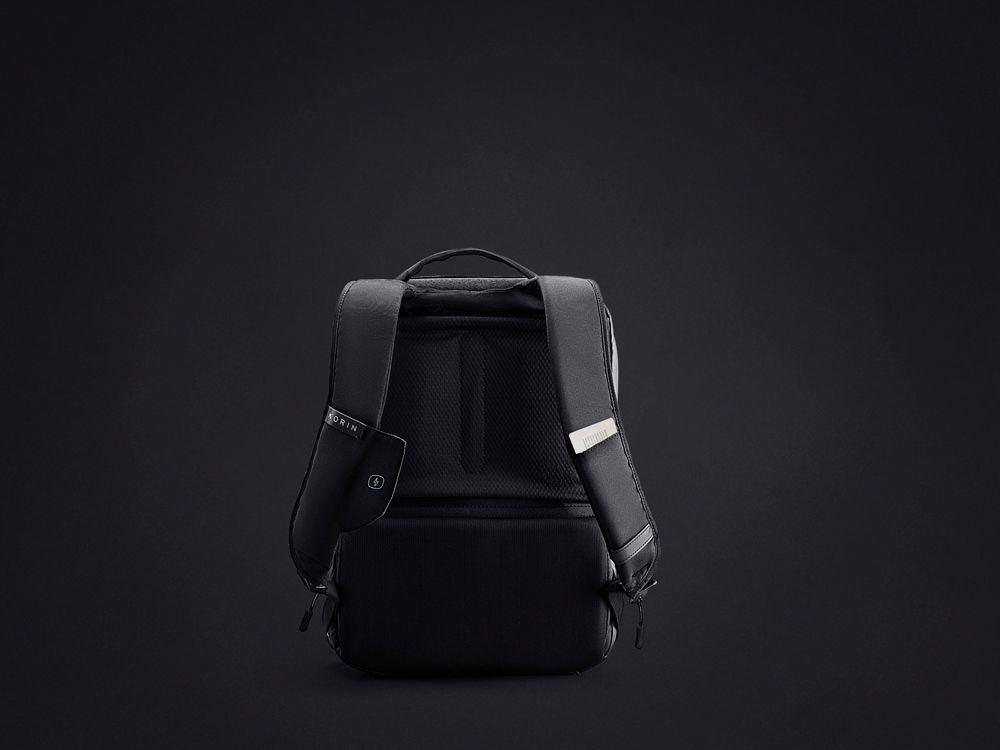 Водостойкий антикражный рюкзак Clickpack для ноутбука 15.6", черный